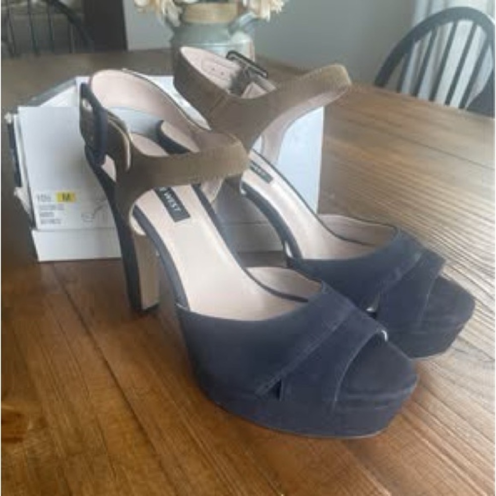 Nine West Navy and Tan Heels